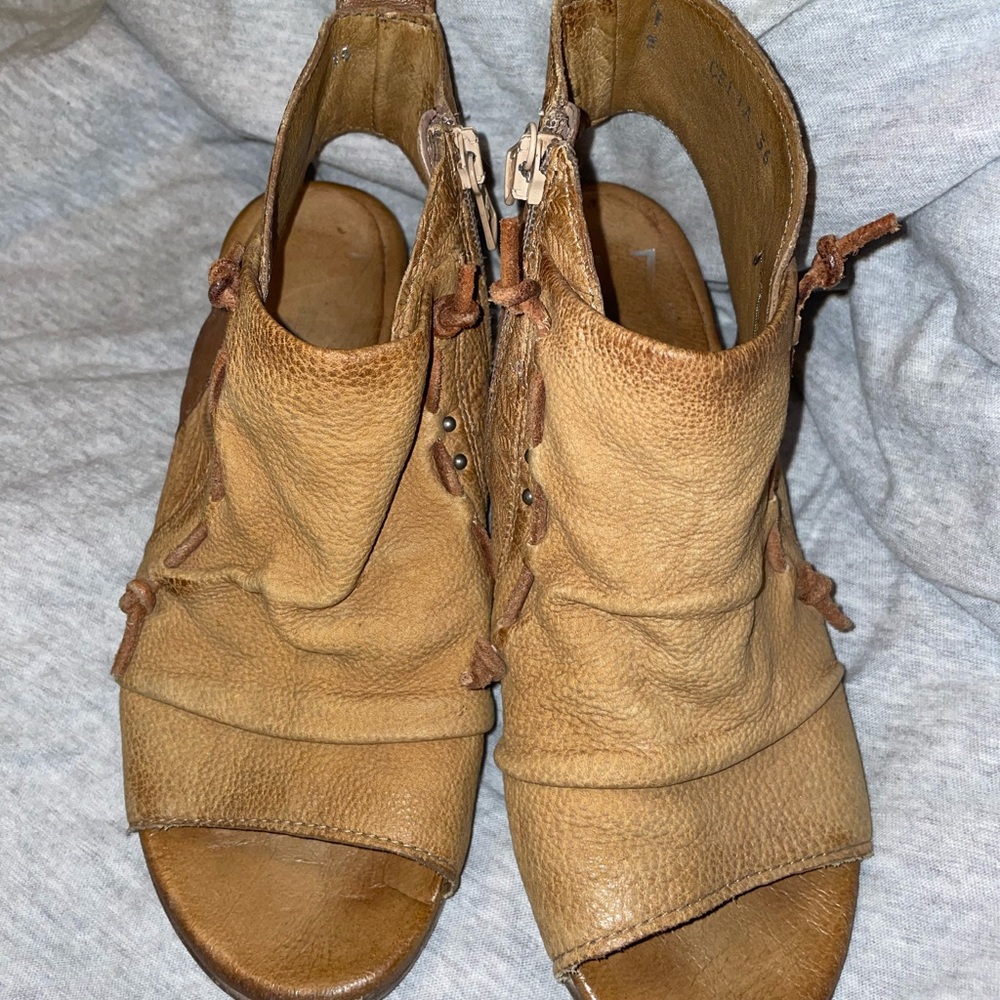 Miz mooz leather super cute ankle boot sandals